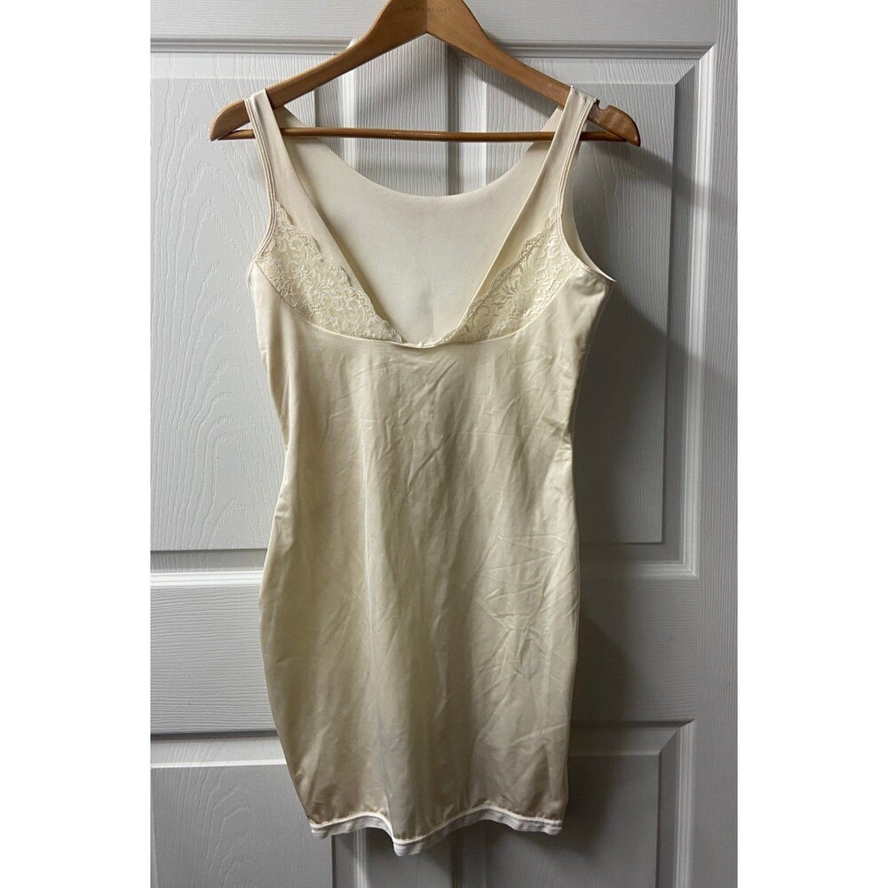Maidenform Plus Size 2x Cream Body Shaper Slip V Neck